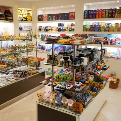 Modest Gift - The Ritz Carlton Abu Dhabi, Grand Canal